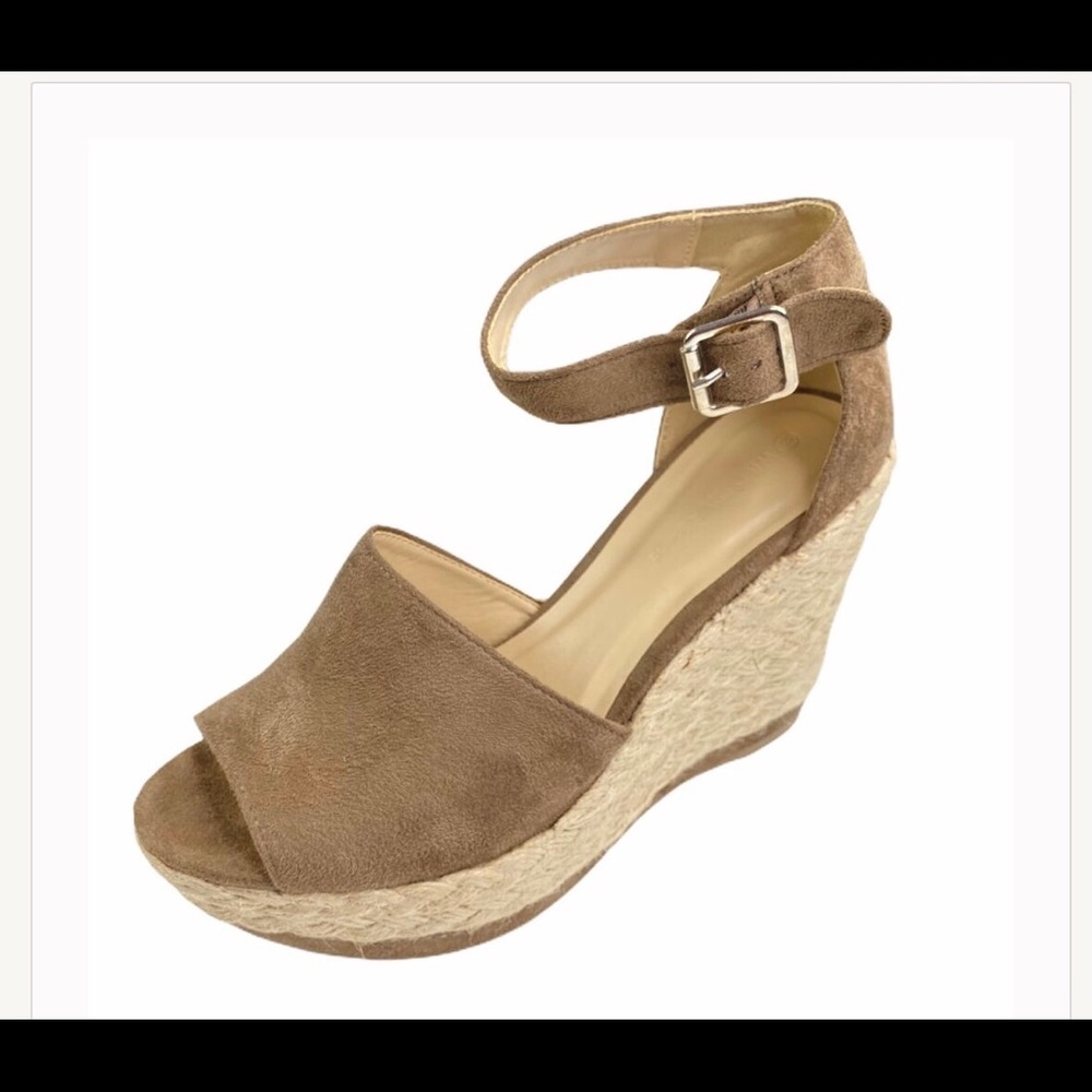 SOLD!!! SHOE SPECIAL! Wild Diva tan peep toe